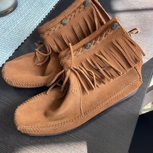 Minnetonka bootie